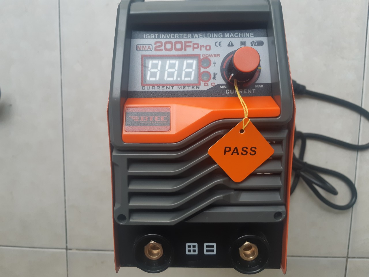 Máy hàn btec mma-200f pro hàn que 2,6 ly