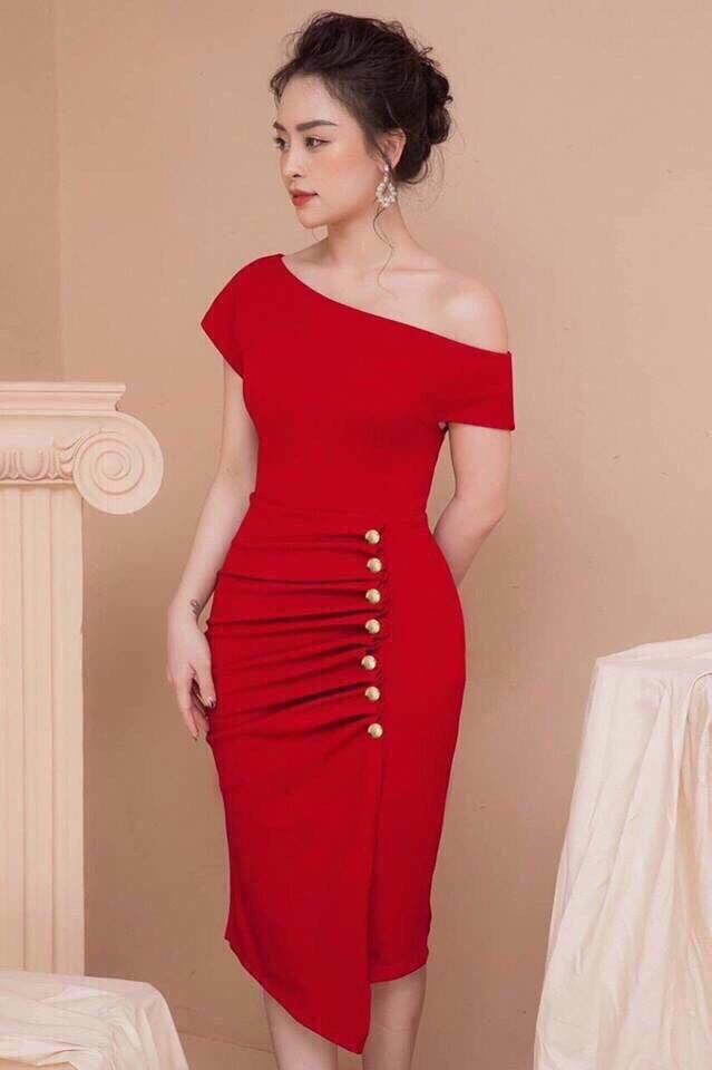 Đầm ôm lệch vai phối nút sang trọng - yb19462