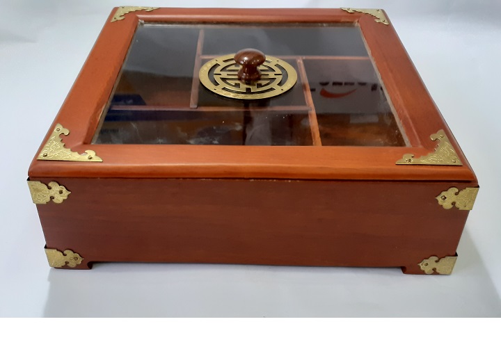 Khay bánh kẹo vuông gỗ hương đá