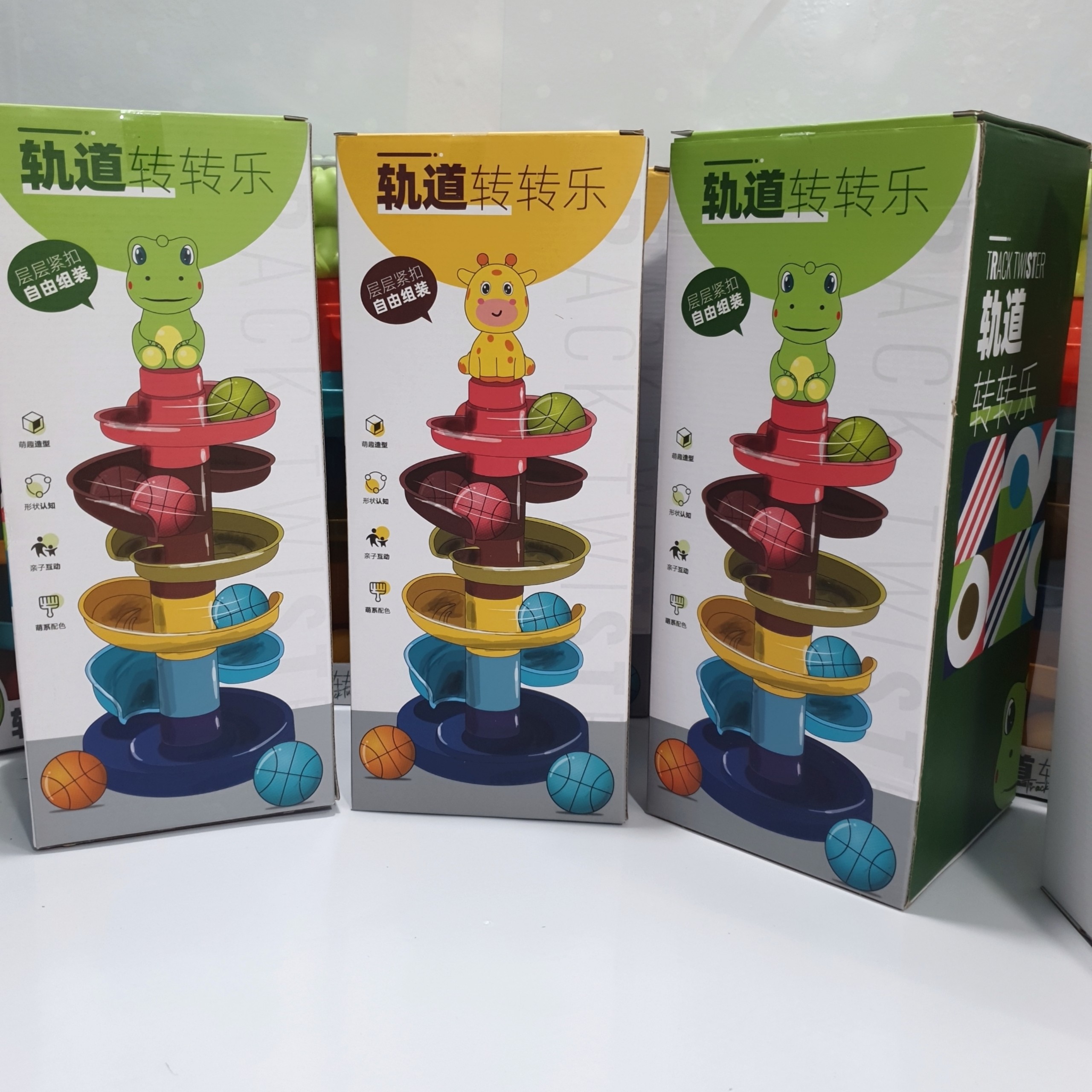 Thả bóng xoay tròn , Tháp bóng lăn Cầu Trượt bóng HÌnh Thú Dễ Thương cho bé.