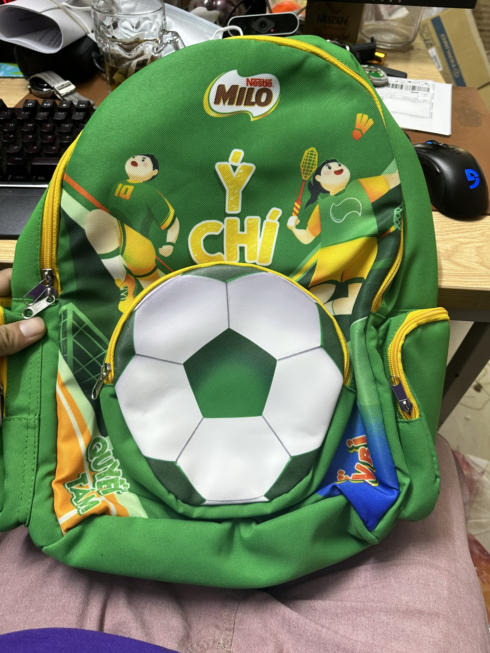 Balo Milo cho bé  . Hàng khuyến mãi của sữa MILO mẫu bền bĩ, ý chí giao ngẫu nhiên