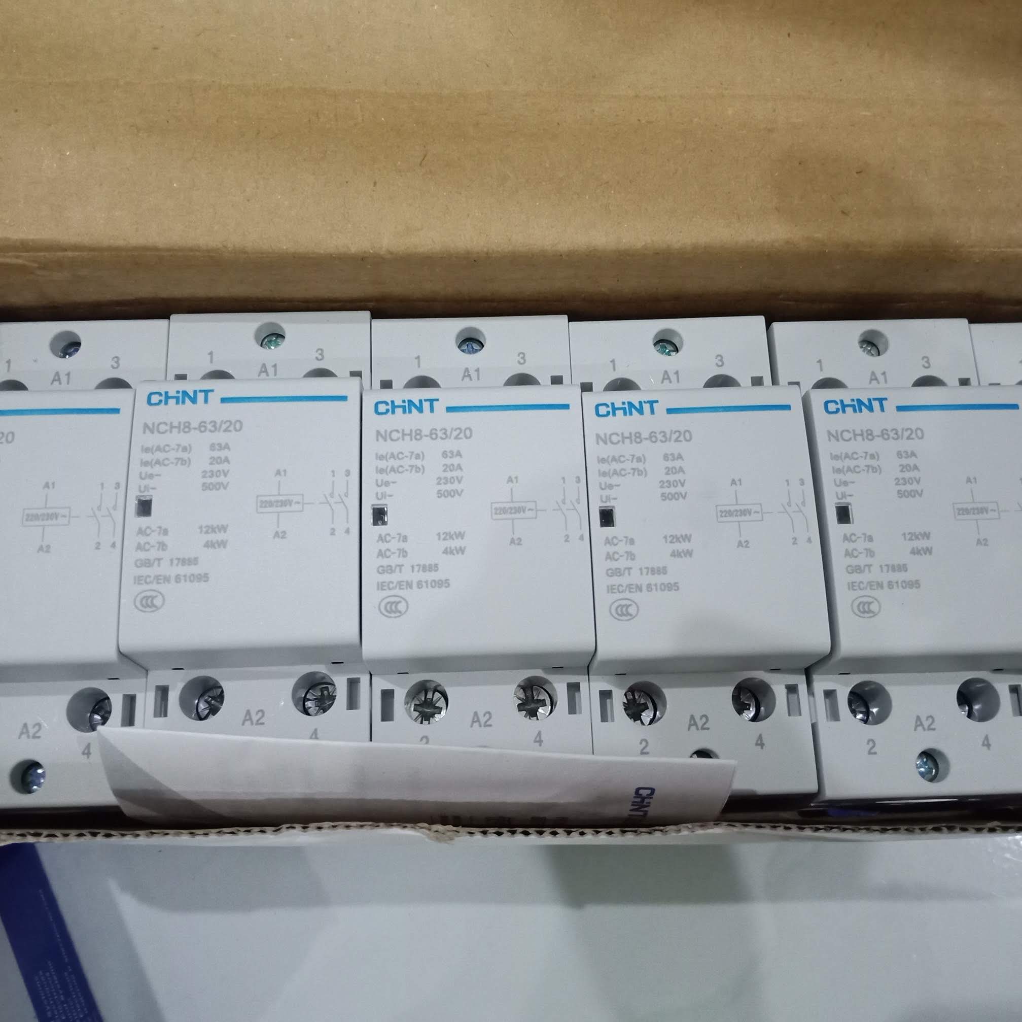 Contactor Khởi động từ 1 pha 220VAC 40A CHINT - tiếp điểm đồng