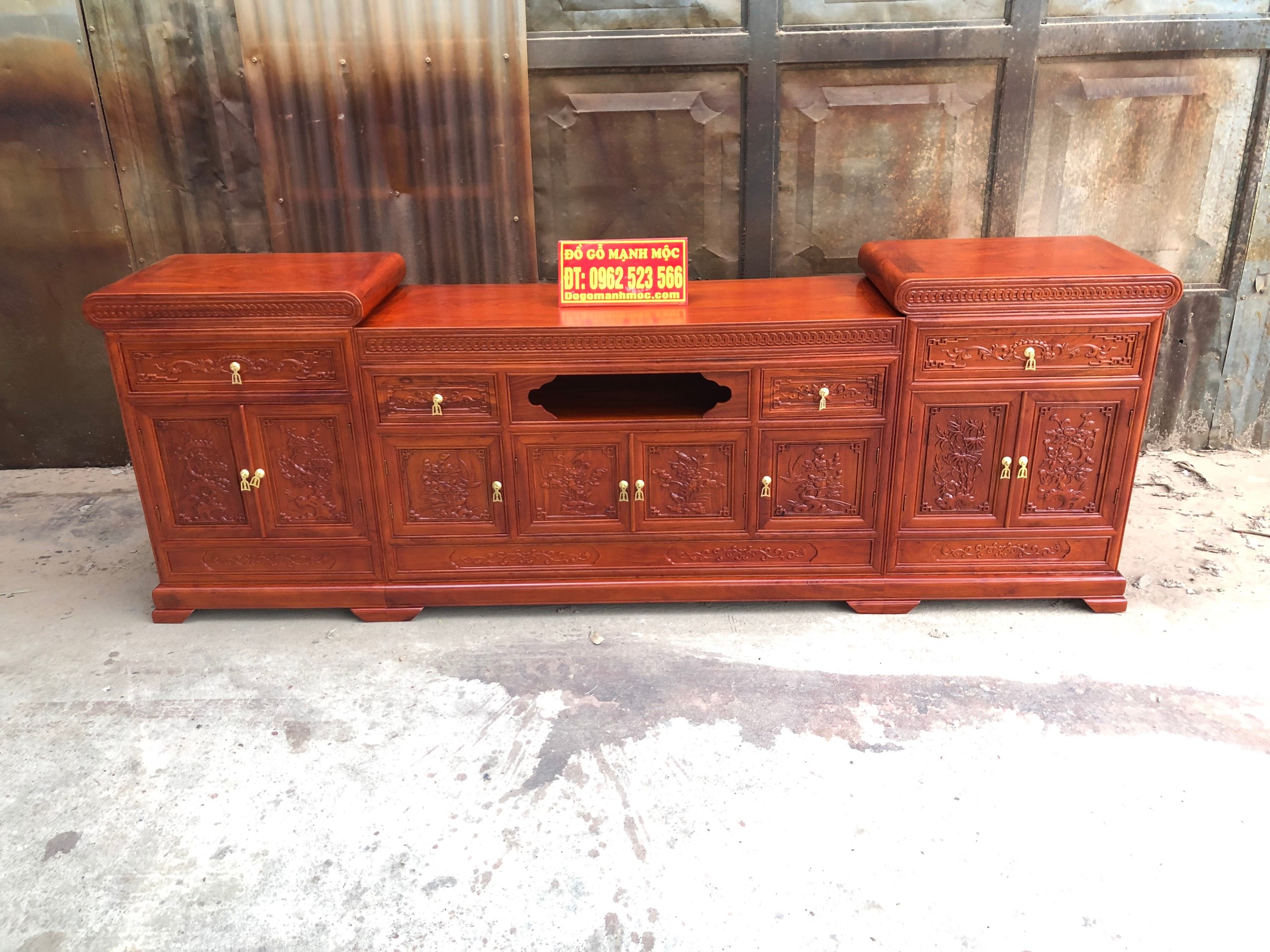 Kệ Tivi Gỗ Mõ Lõm Gỗ Hương Đá
