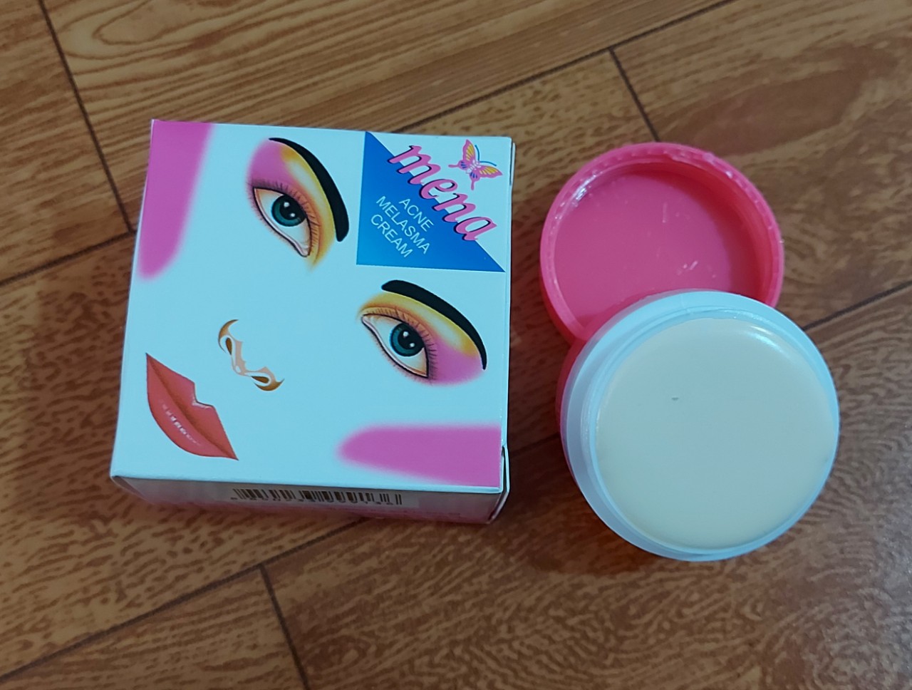 kem trắng da mena thái