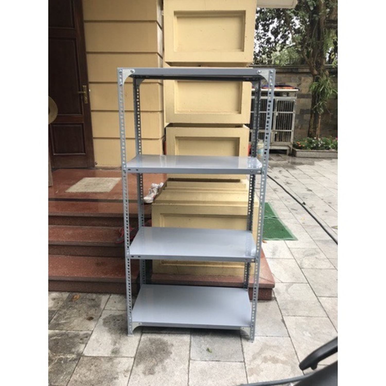 Kệ sắt 4 tầng: Dài 60cm x rộng 30cm x cao 1m2
