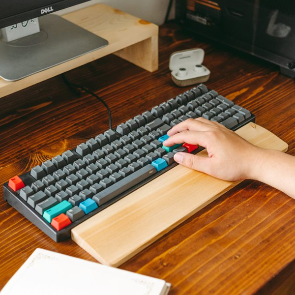 Kê Lót Tay Bàn Phím Fego Bằng Gỗ Thông Fullsize/ Keychon