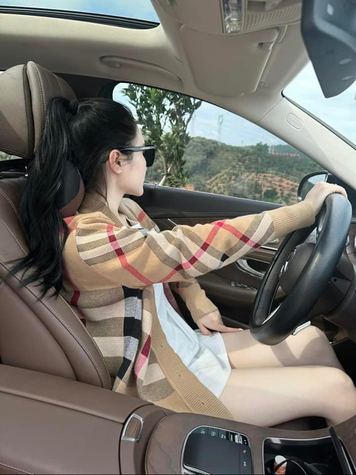 Áo khoác len bbr siêu xinh l1