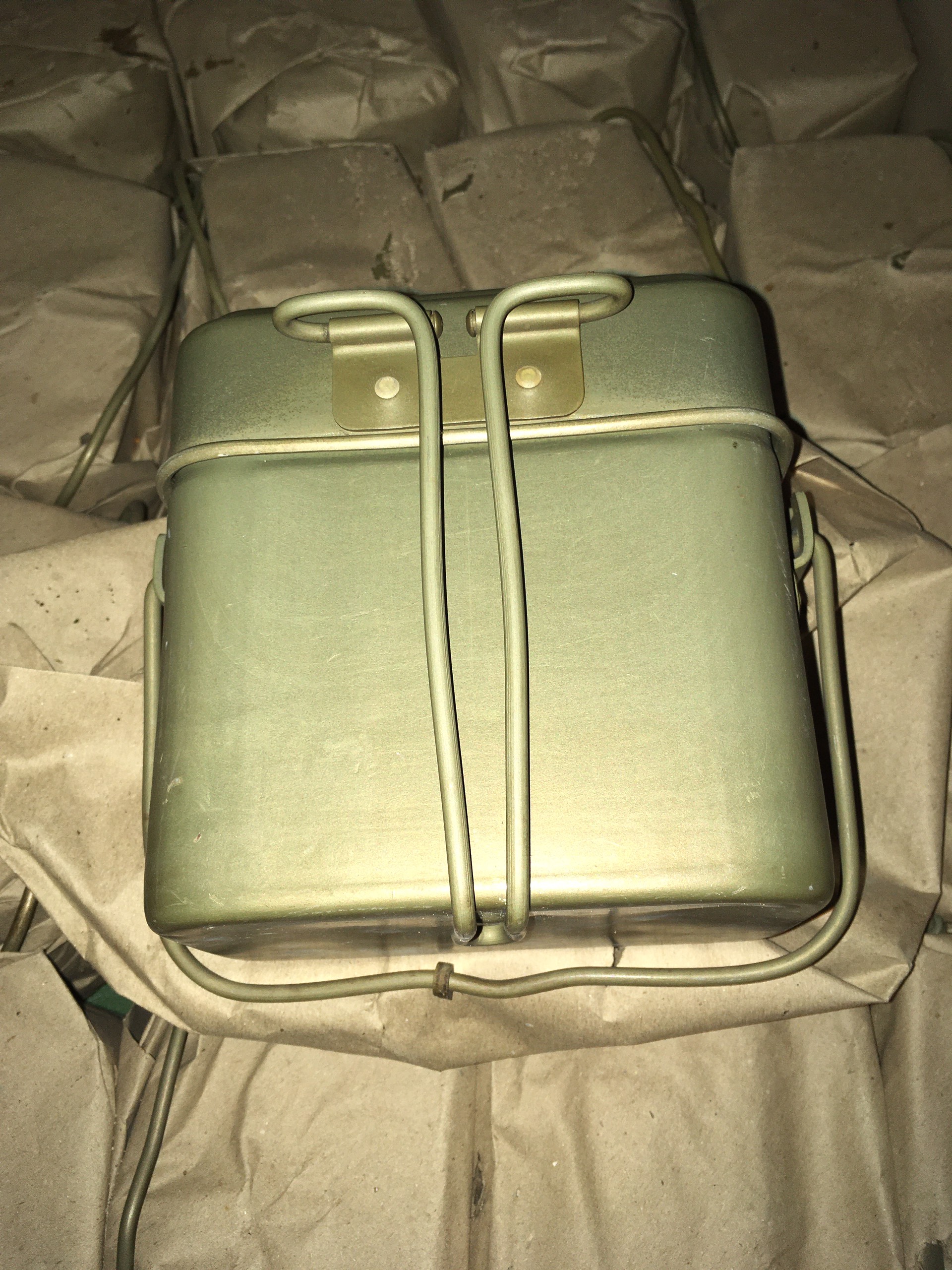 [HCM]cà mên liên xô (hàng viện trợ xưa lưu kho)