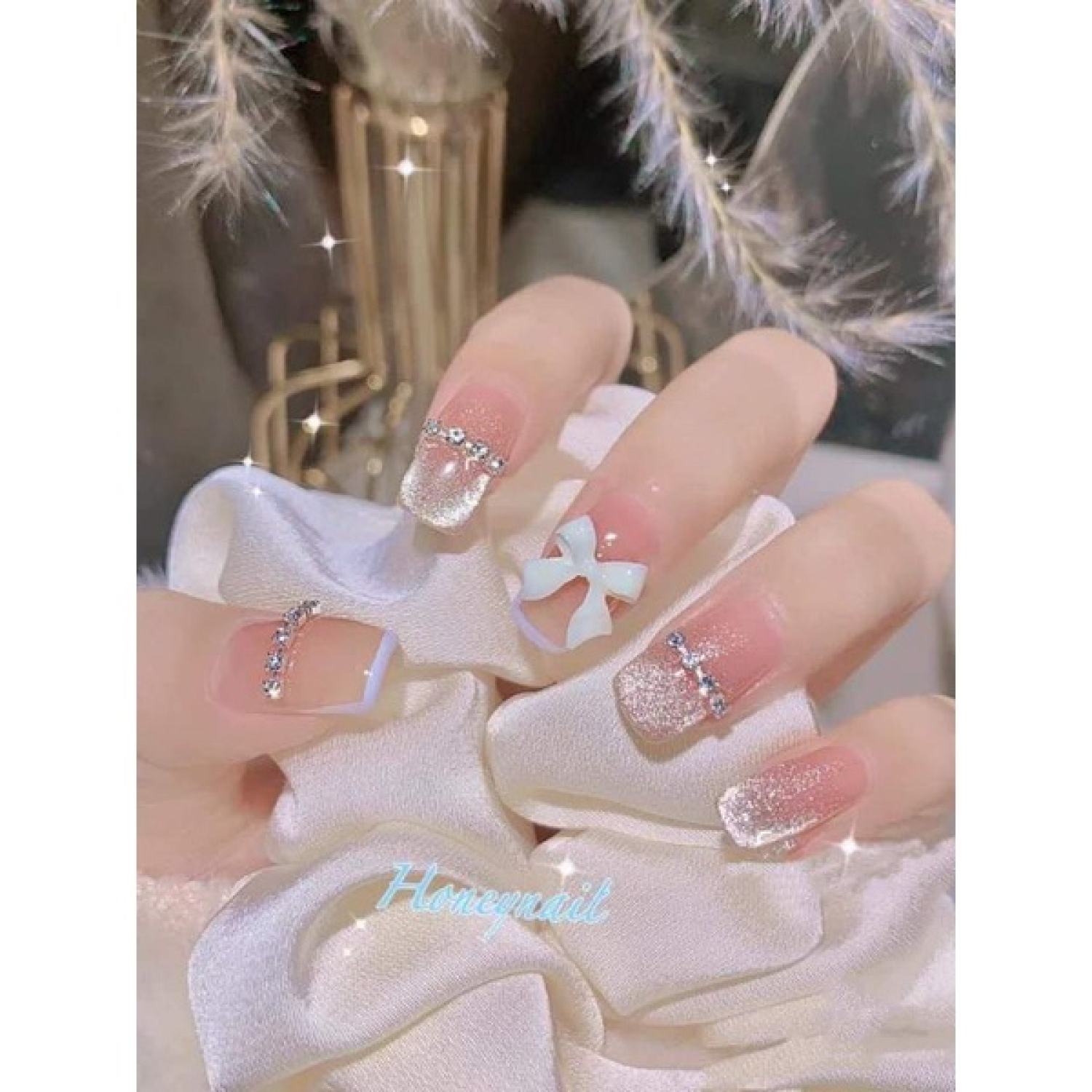 200+ nail designs with diamonds được yêu thích nhất