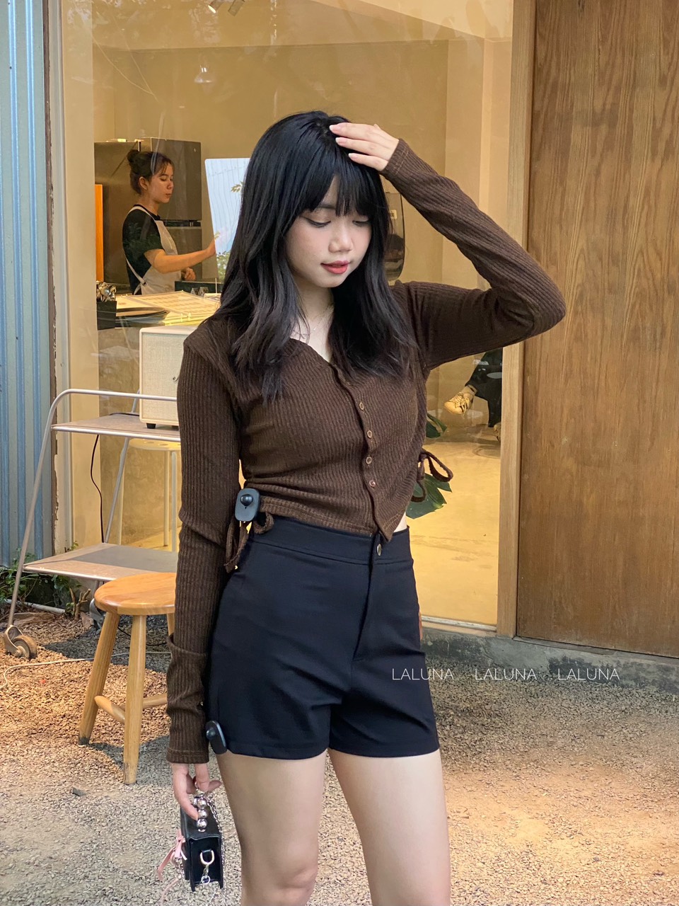 Áo thun nữ LALUNA áo thun trơn dài tay nhúm eo