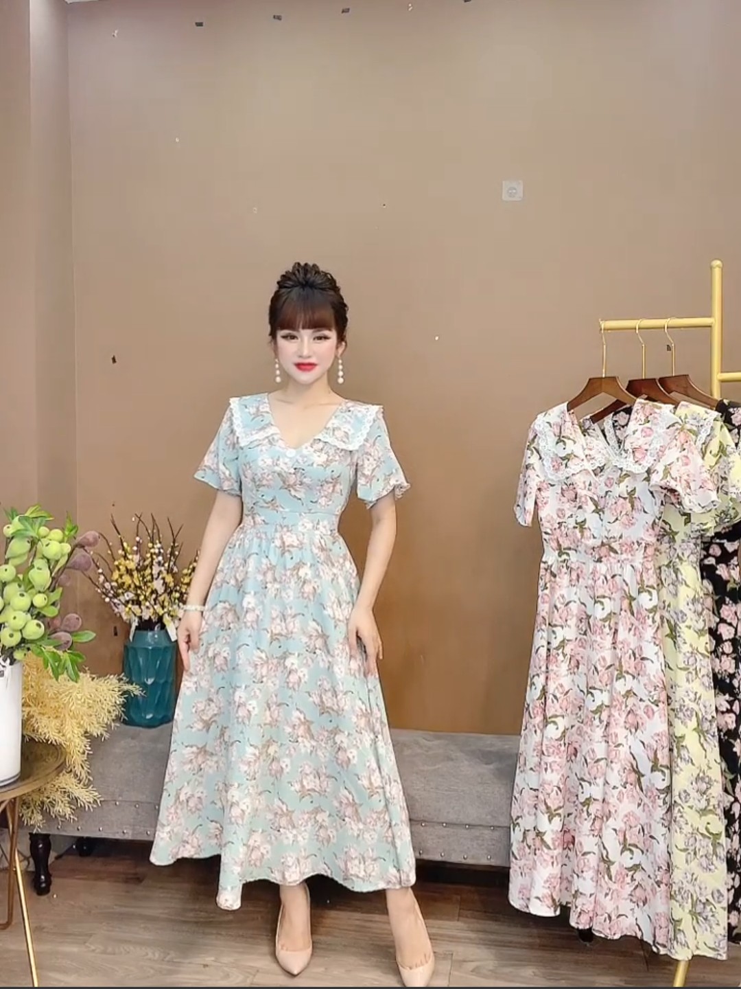 Váy đầm thiết kế họa tiết hoa cổ chữ v, váy in hoa 100d, váy đầm cổ tim, váy lụa in hoa thiết kế julidos fashion