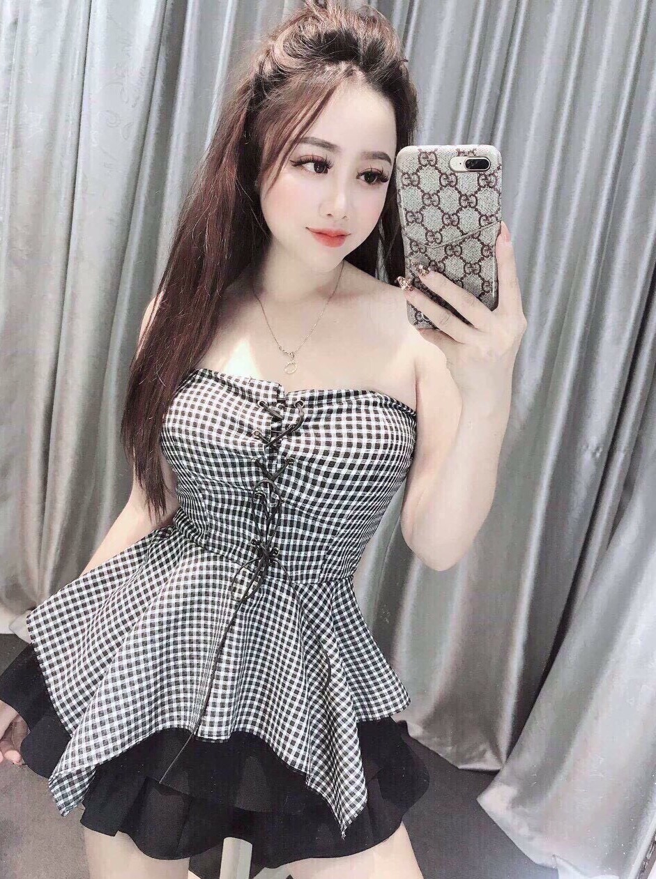 Set áo caro trễ vai dạo phố cute kèm chân váy voan