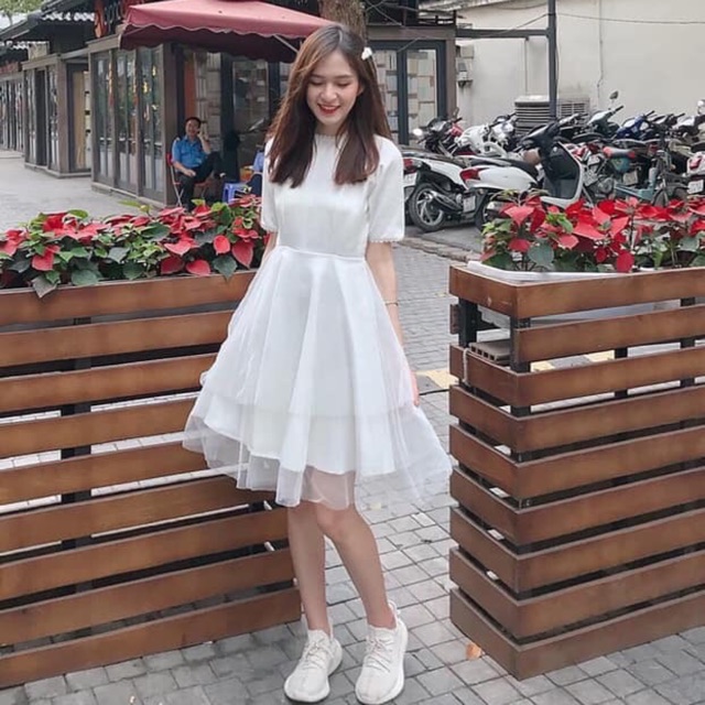 Váy trắng tay lỡ - váy công chúa siêu xinh, đường may tỉ mỉ, chắc chắn, kiểu dáng thời trang, đa dạng sản phẩm, cam kết hàng như hình