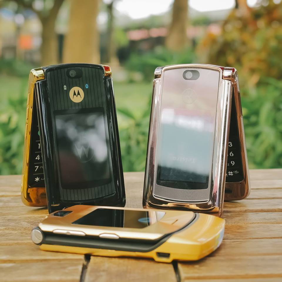 Điện thoại motorola v3i ,v8 nắp gập bảo hành 12 tháng