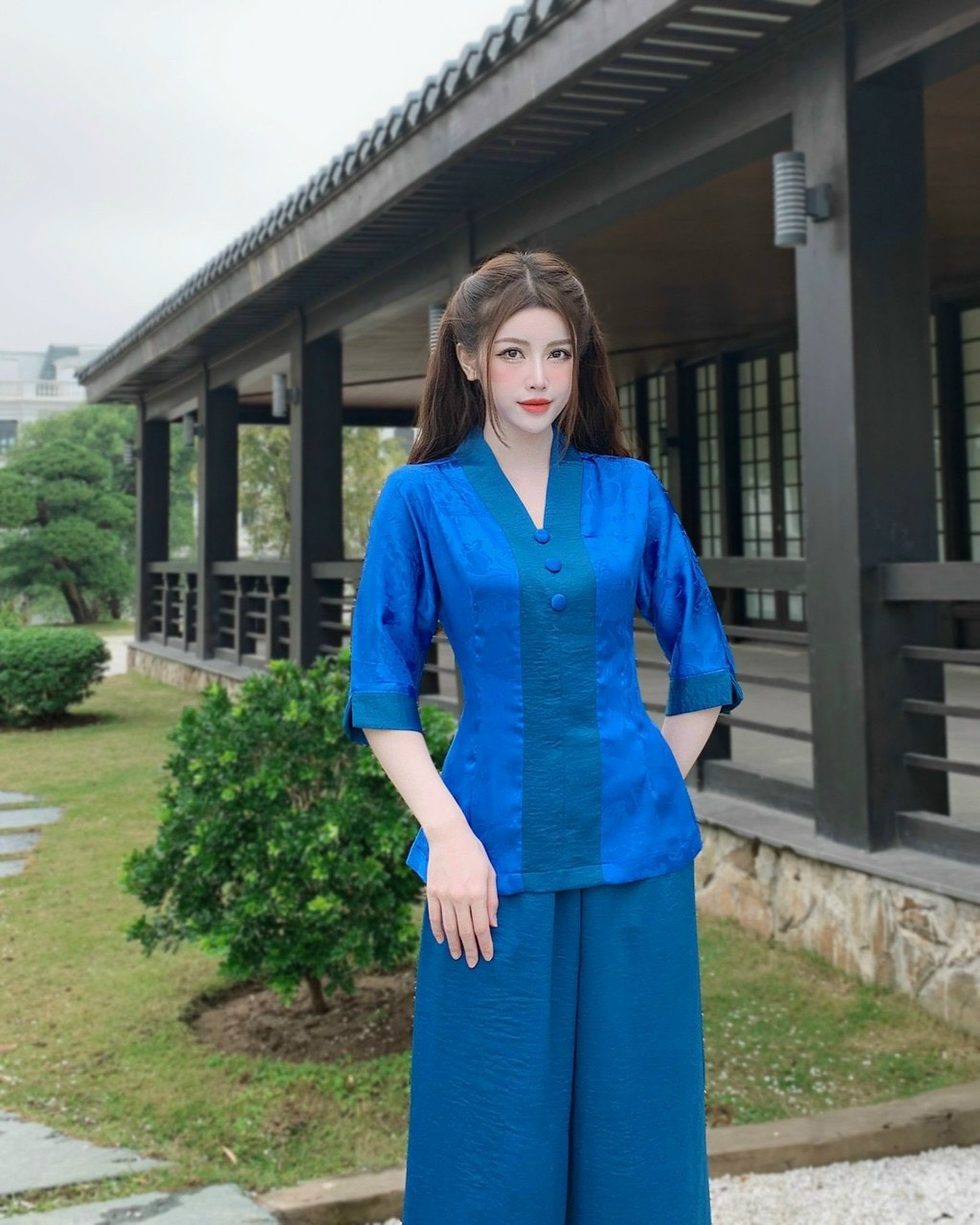 Đồ lam đi lễ chùa - blai gấm