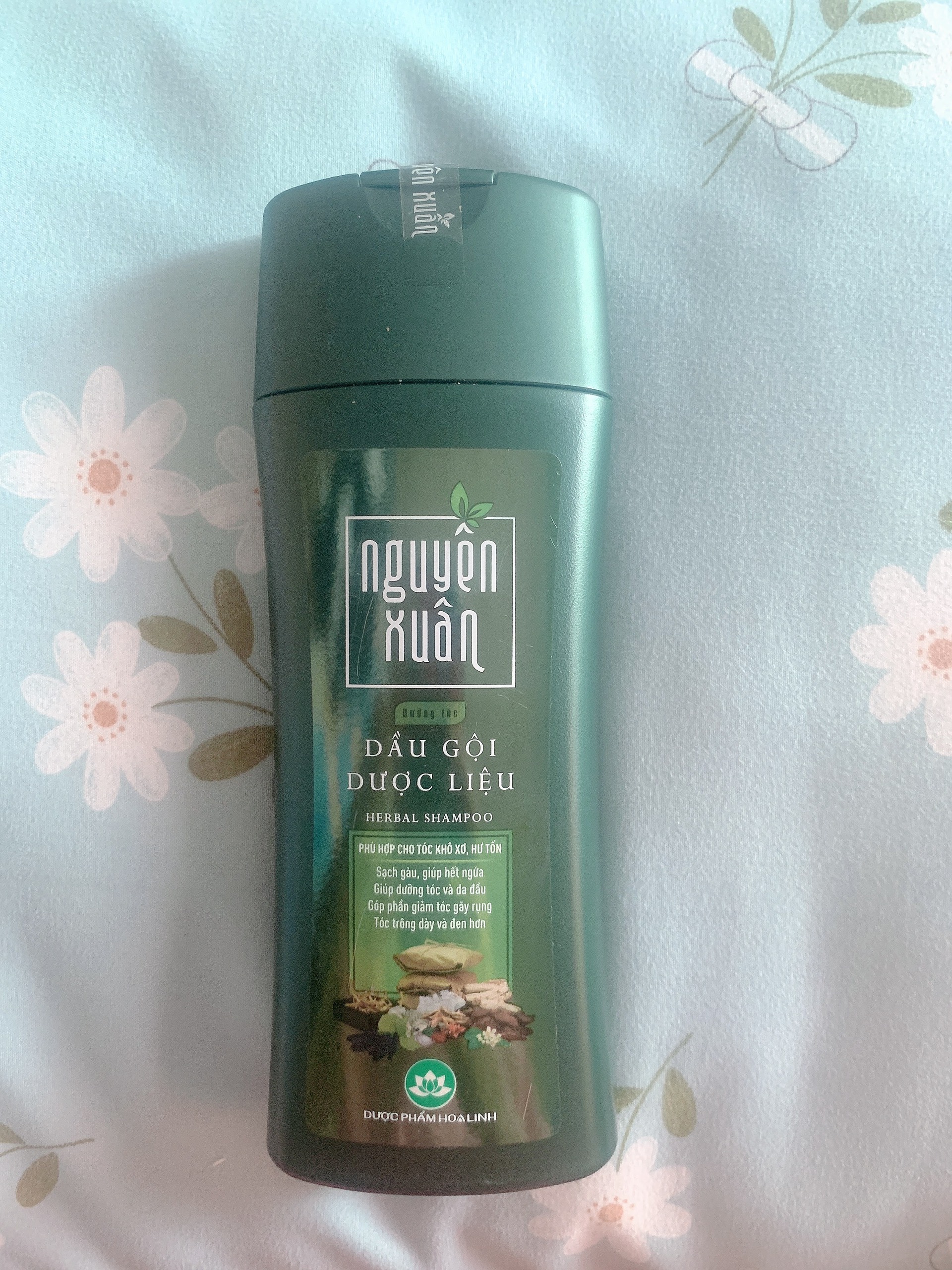  Sale ✅ chai dầu gội dược liệu nguyên Xuân xanh 200ml 