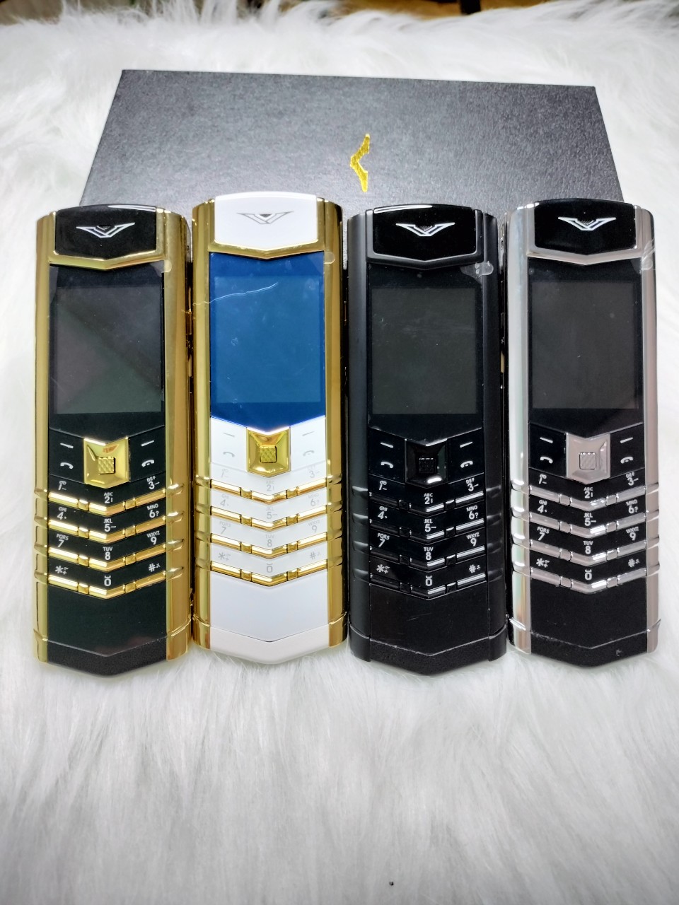 Điện thoại độc lạ sang trọng 2 sim vertu V10 tặng kèm bao da giá rẻ