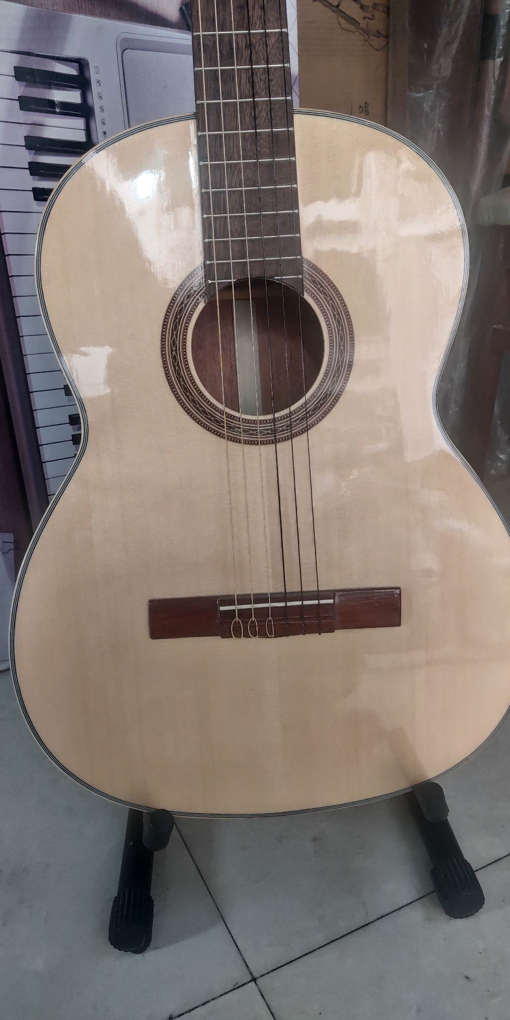 Đàn Guitar classic CM 1500