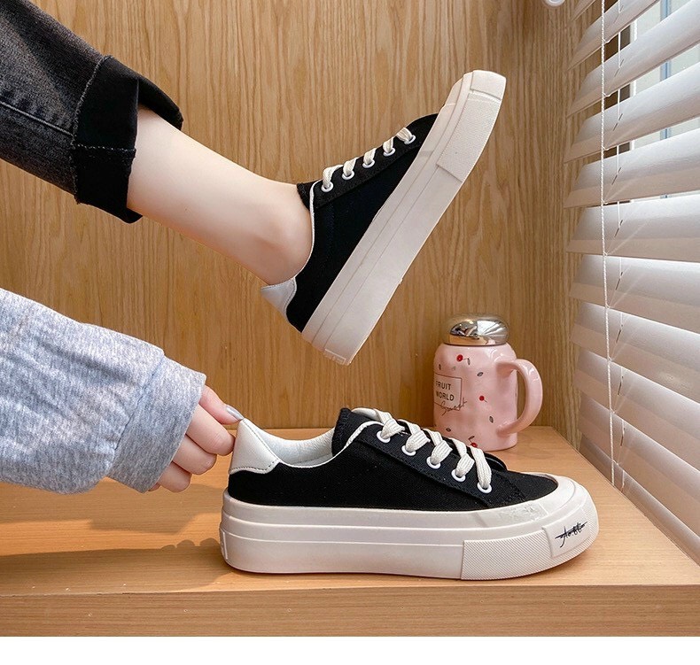 giày nữ snaeker trơn kí tên mũi giày 3 màu dễ phối đồ