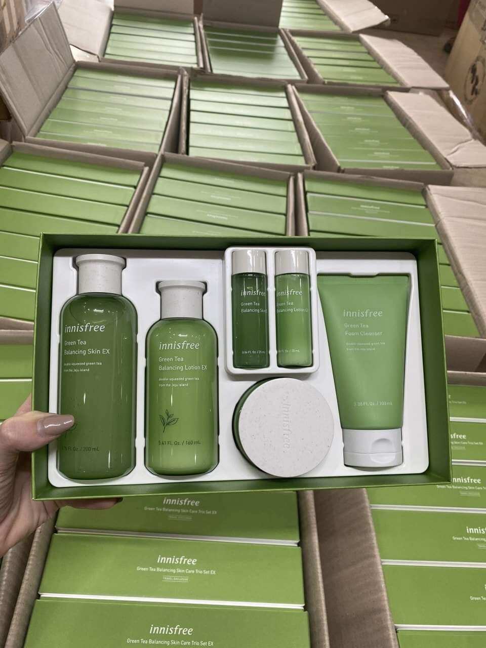 Sét 6 món Innisfree dưỡng da trà dưỡng
