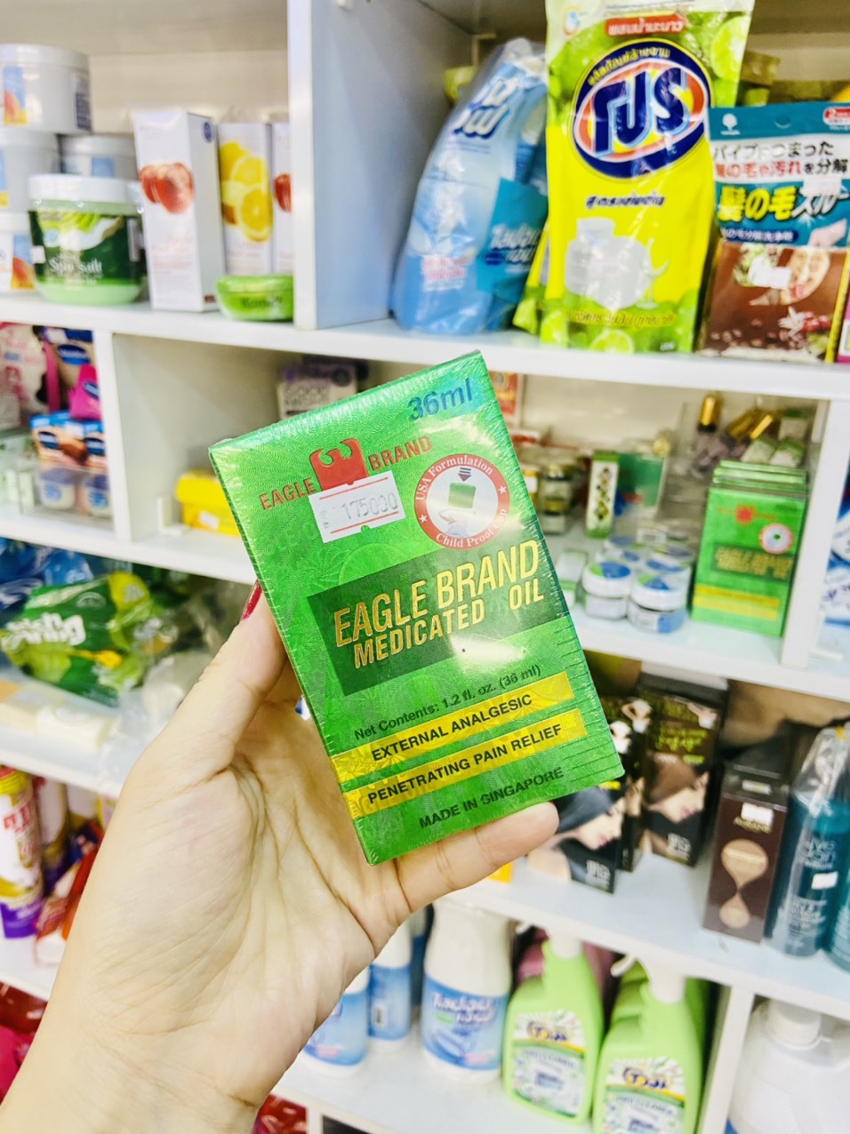 Dầu gió xanh con ó 2 nấc singapore 36ml