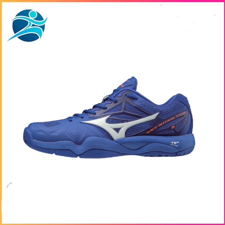 Giày tennis thể thao nam Mizuno 61GA190001 màu xanh dương đẳng cấp thời thượng ,cực nhẹ, êm và khớp bàn chân dưới giúp thoải mái di chuyển dành cho nam.