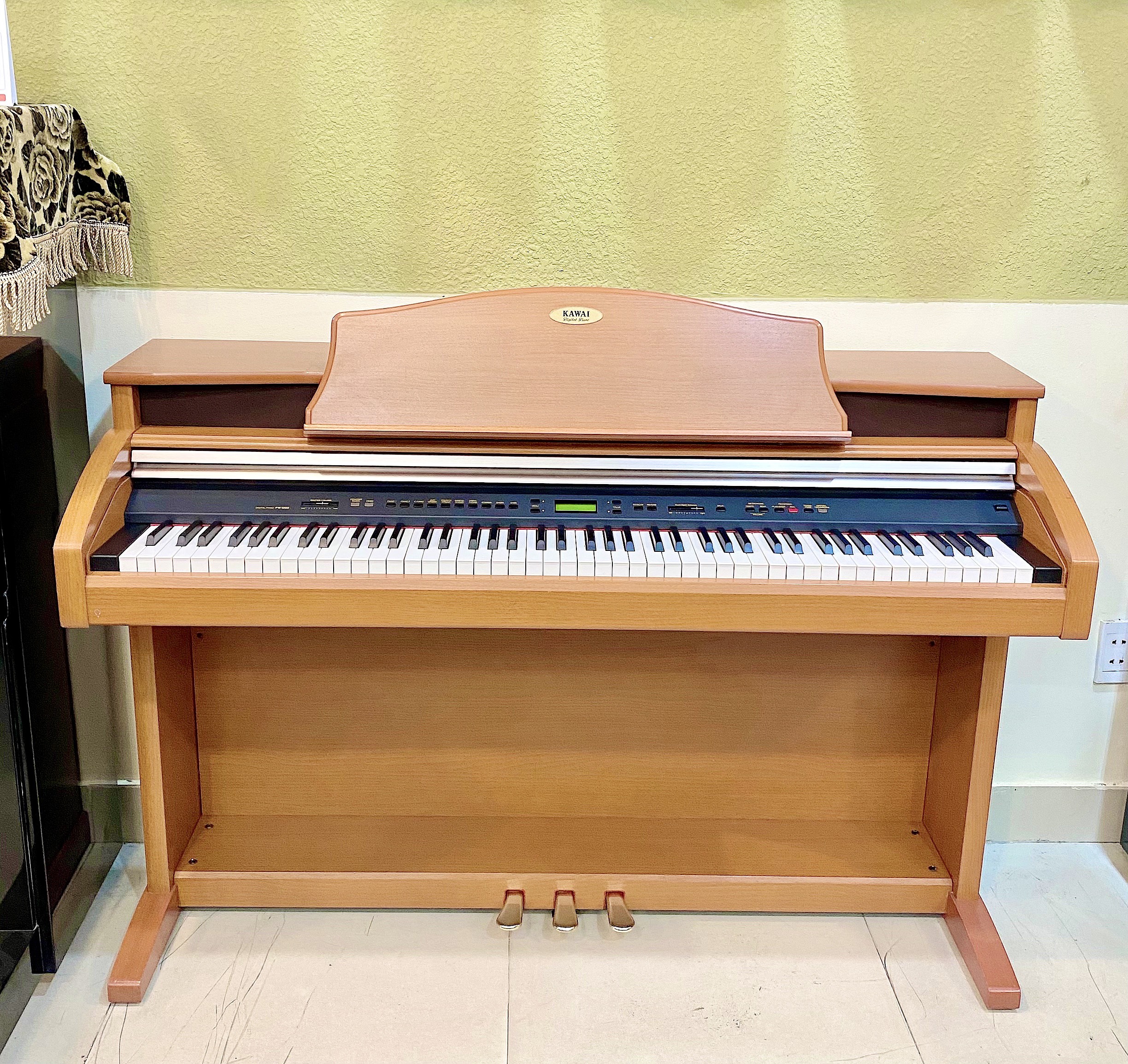 Piano kawai pw7