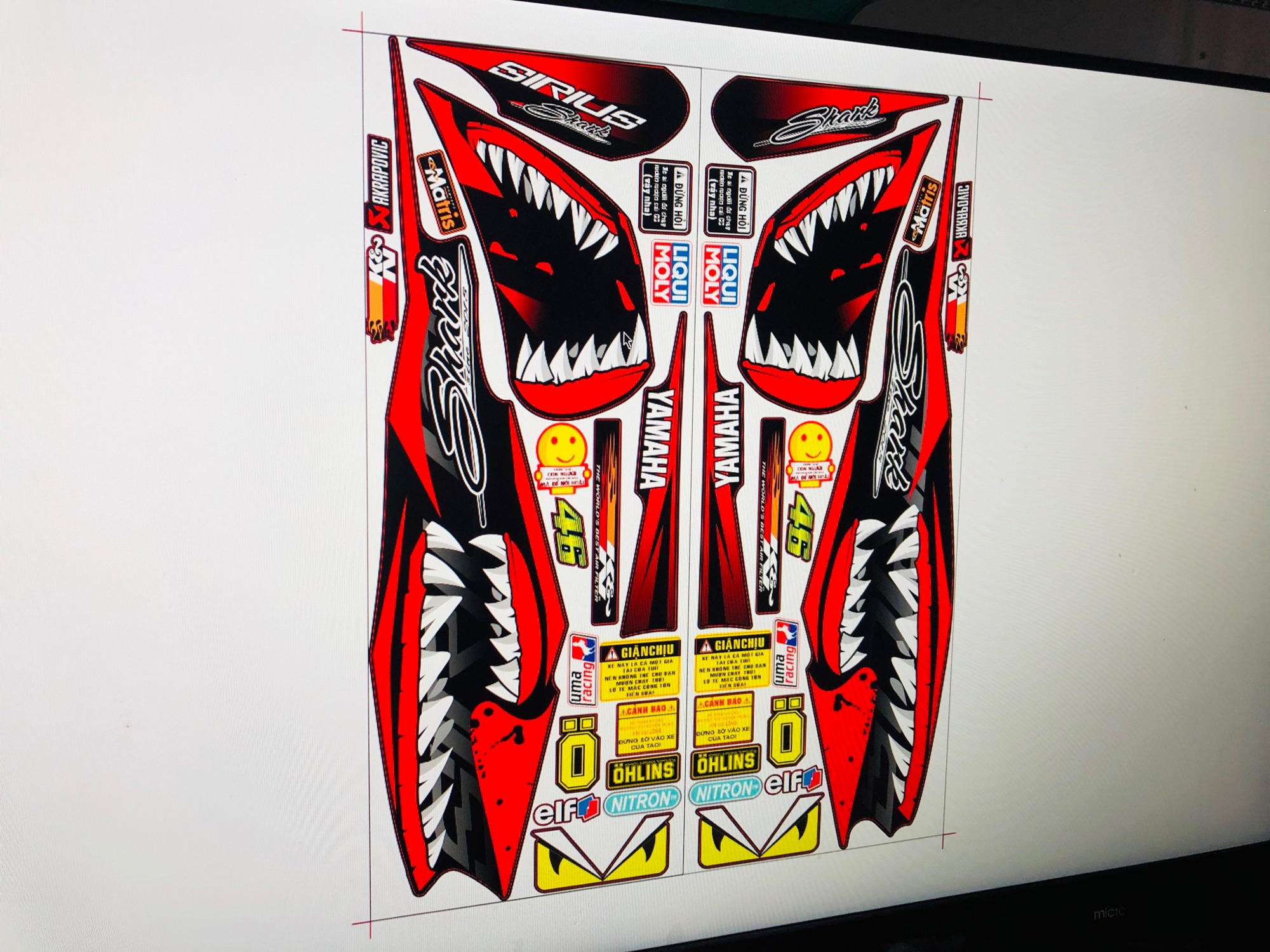 Tem rời Sirius răng cá mập dán xe đen