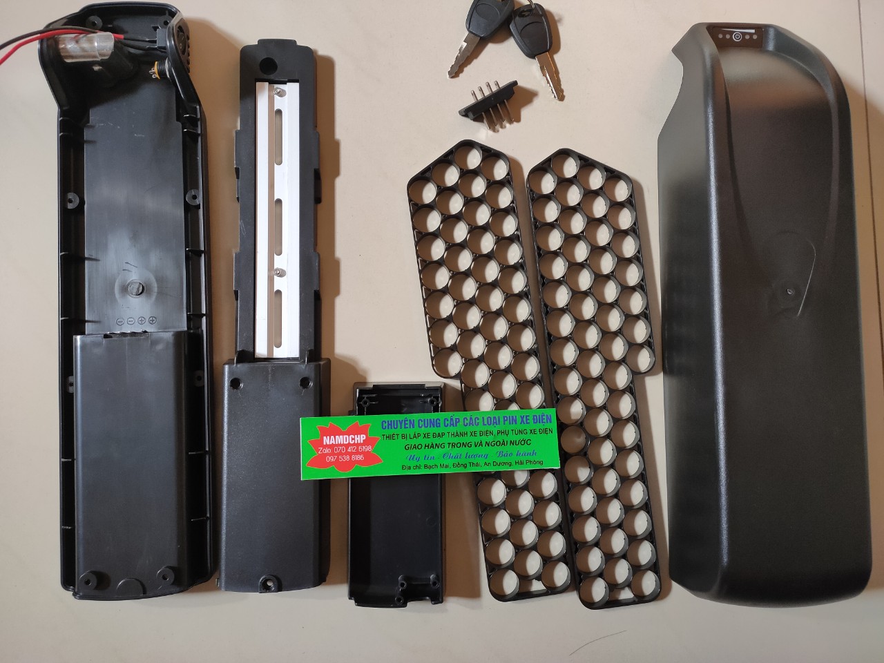 Vỏ H,a,i L,o,ng lắp pin , chế xe đạp thể thao thành xe điện, đựng được 52 cell pin