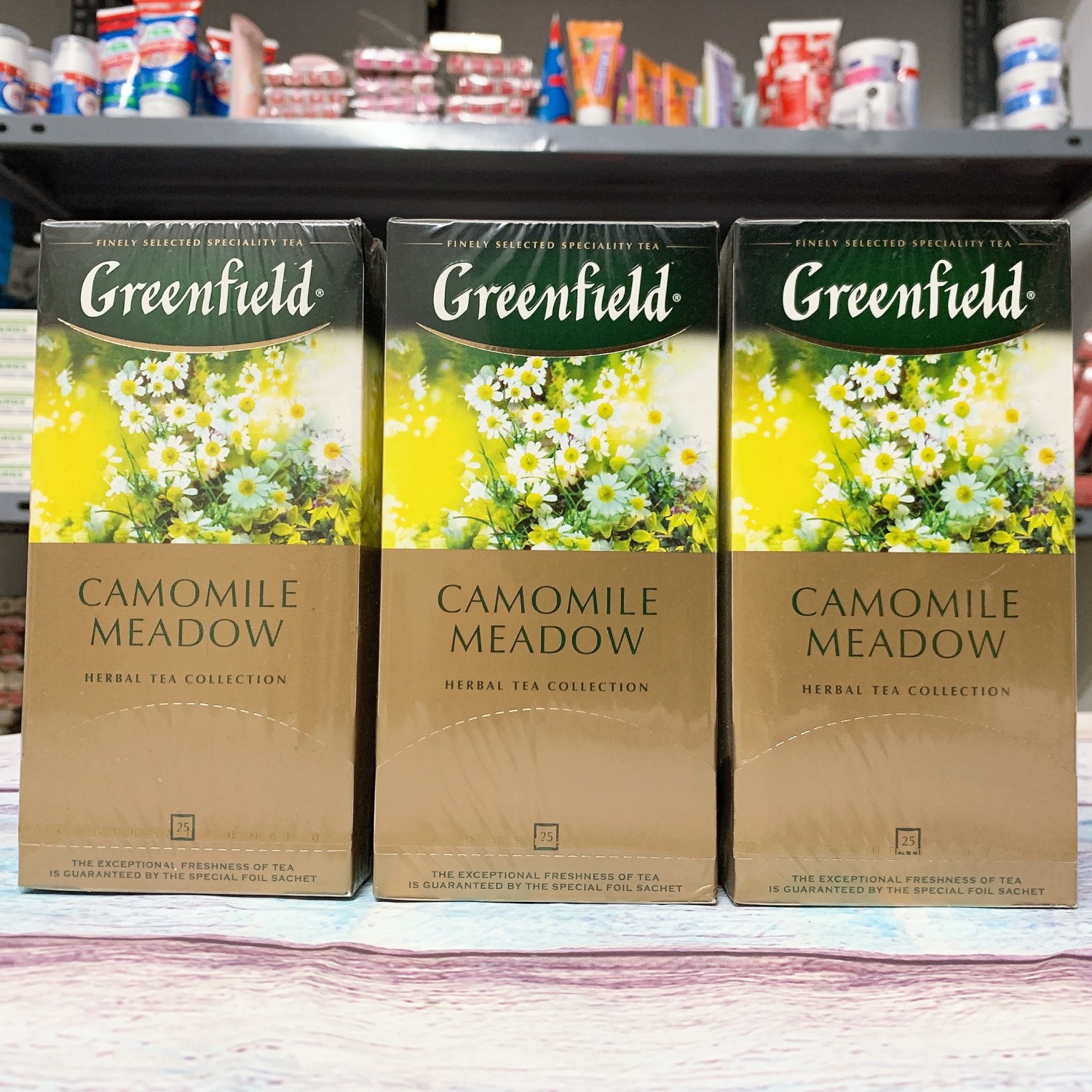 Trà thảo mộc hoa cúc la mã Greenfield Nga Camomile Meadow