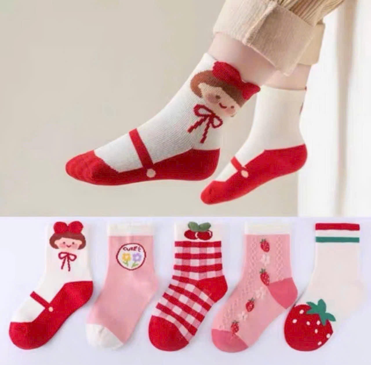 Sét 5 đôi tất, vớ cho bé gái dâu đỏ dễ thương
