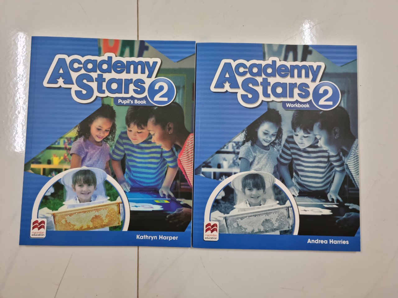 Bộ Academy stars 2 cho bé