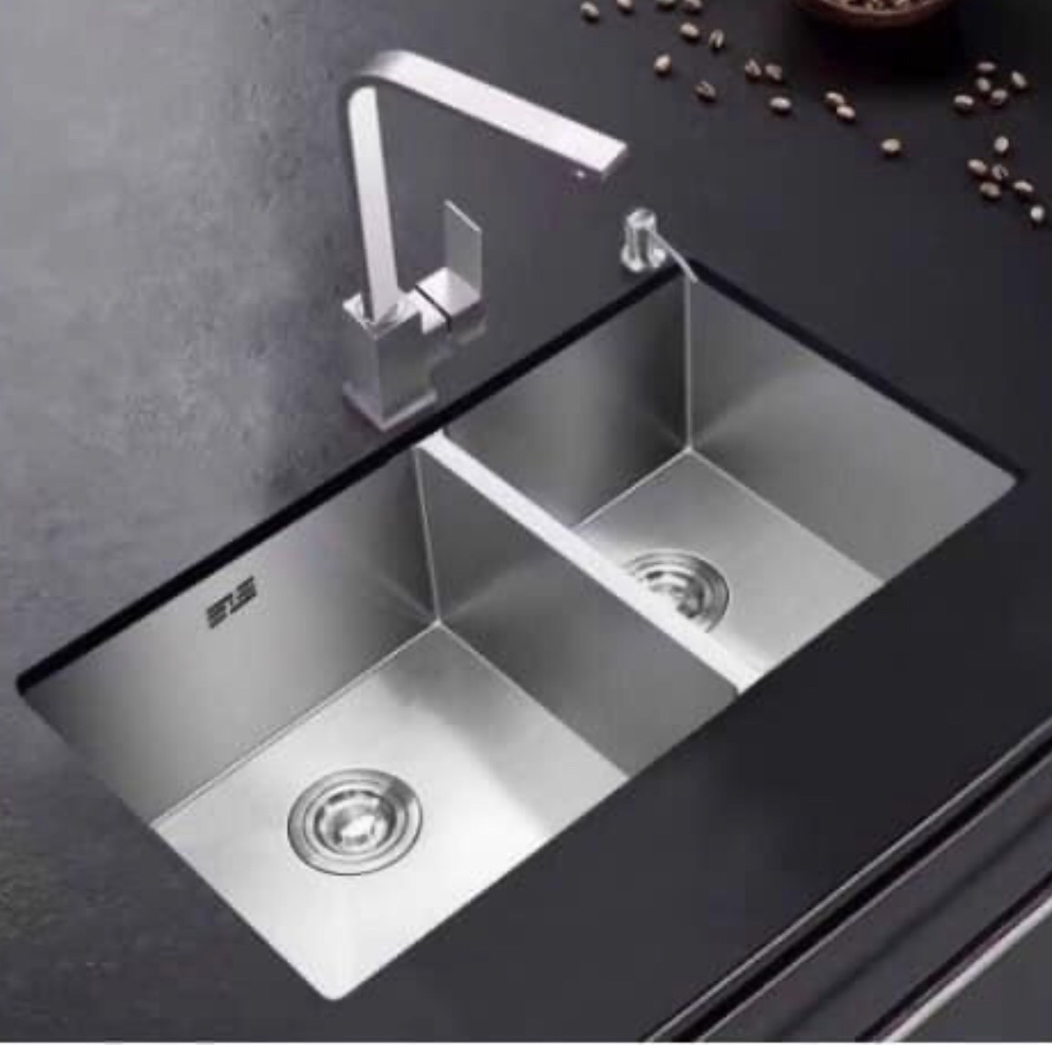 Chậu rửa bát âm bàn 2 hố cân đức groves