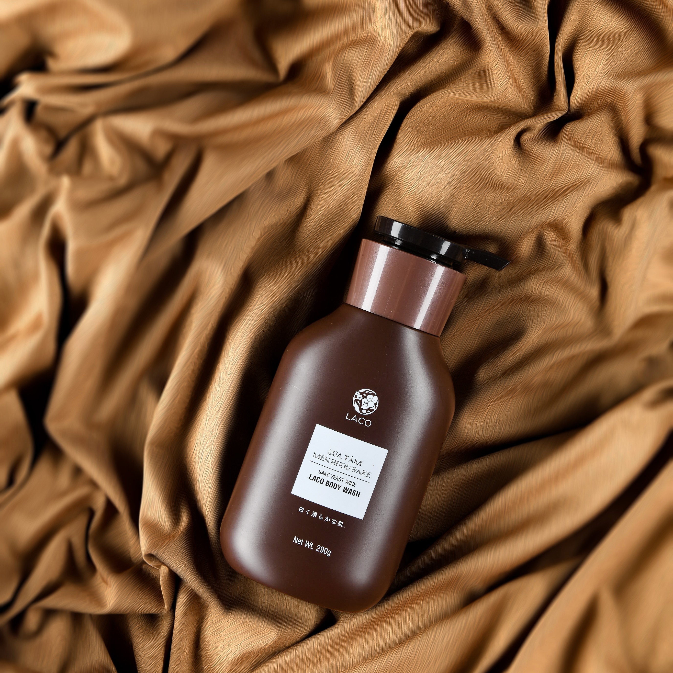 Sữa tắm trắng da men r.uou SAKE