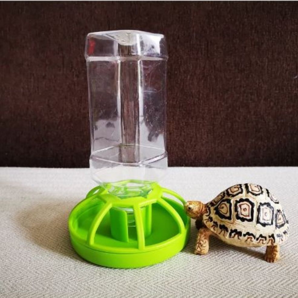 Chén nước tự động cho bò sát