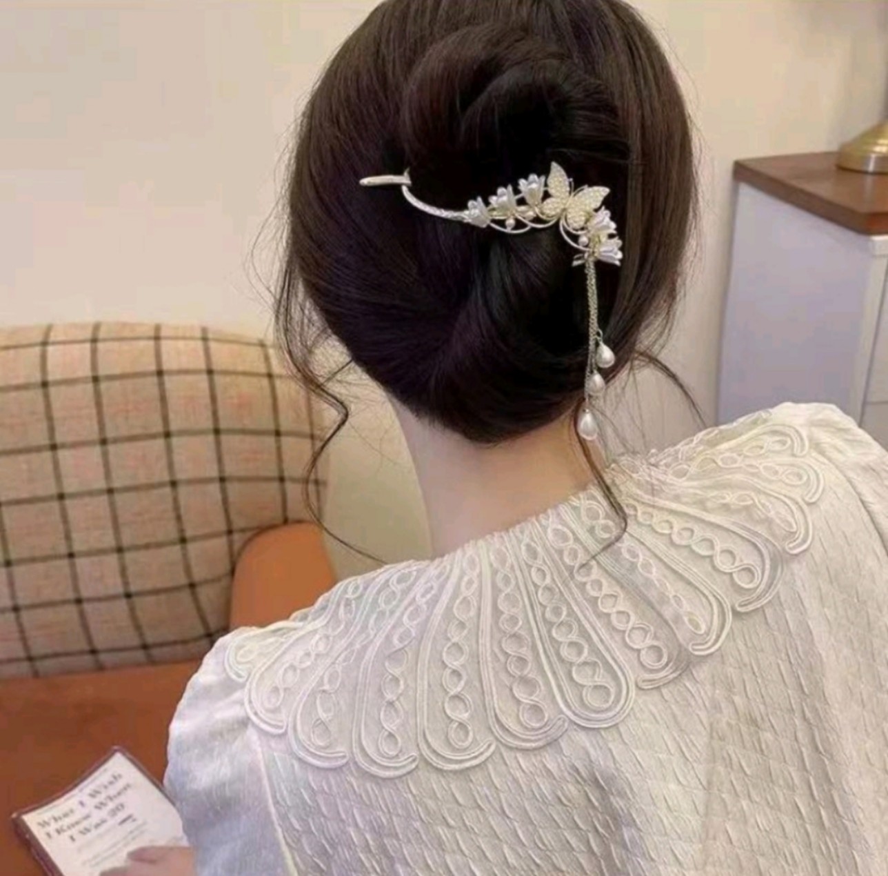 Kẹp tóc hình hoa phối tua rua đính ngọc trai thời trang cho nữ