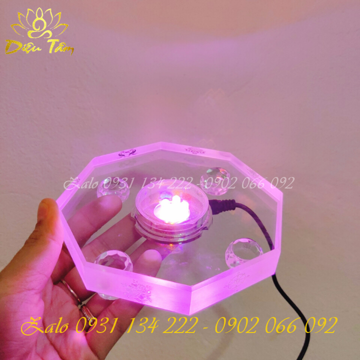 Đế đèn led bát giác in hình 8 biểu tượng cát tường  đồ thờ cúng phong thủy Diệu Tâm