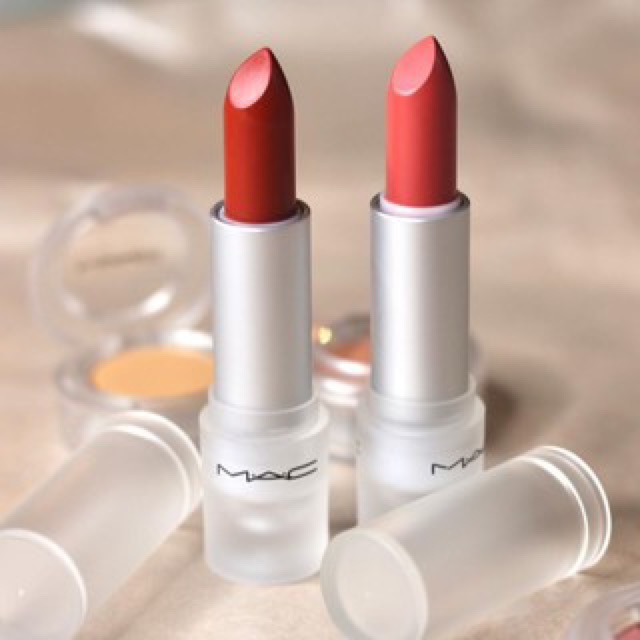 Son môi xịn; son môi nữ cao cấp; top 1 son môi đẹp; bảo hành 6 tháng; màu son chuẩn đẹp; chất son mịn lì; không thể bỏ qua trước vẻ đẹp đê mê của thỏi son.