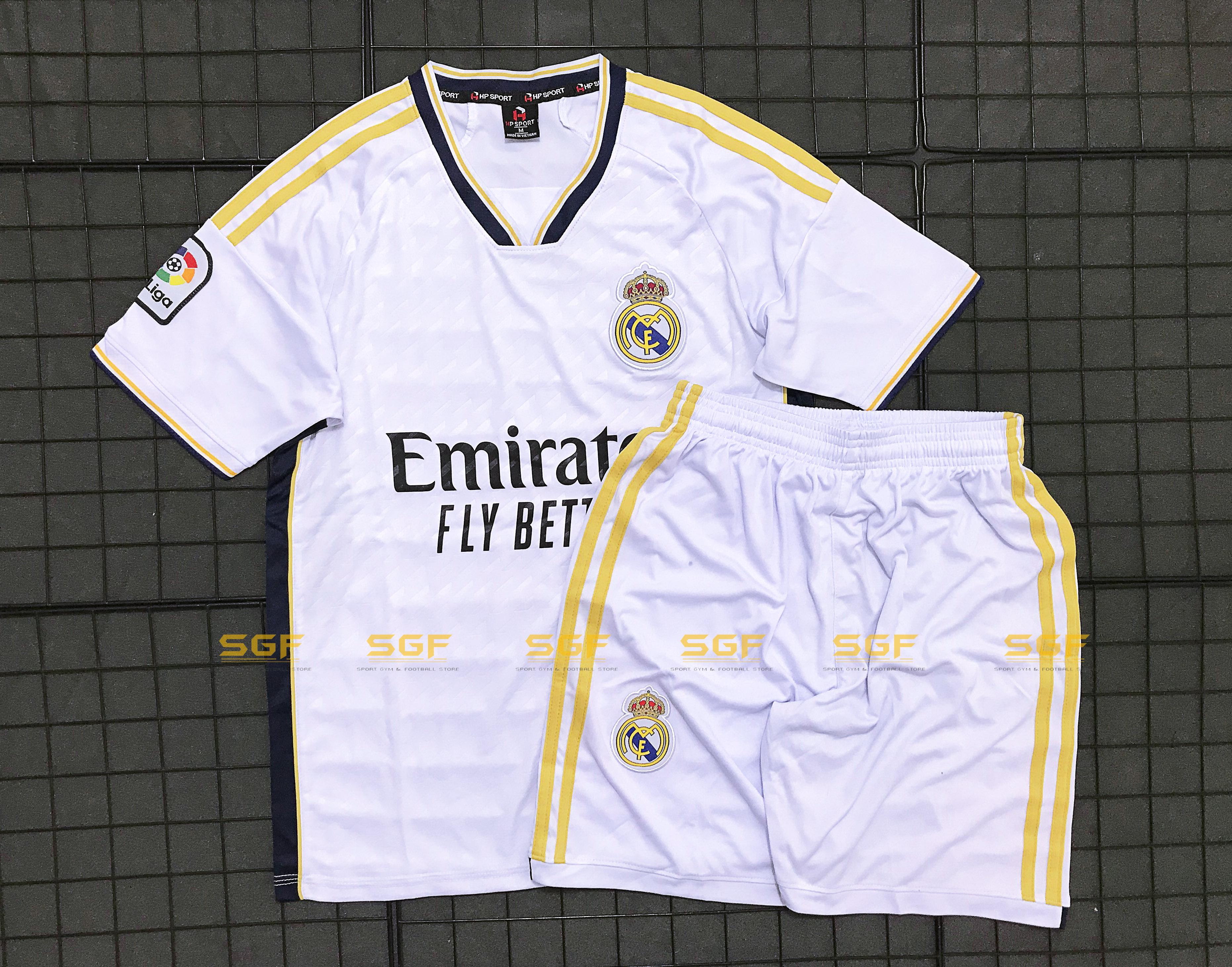 Quần Áo Bóng Đá MADRID trắng sân nhà 2023