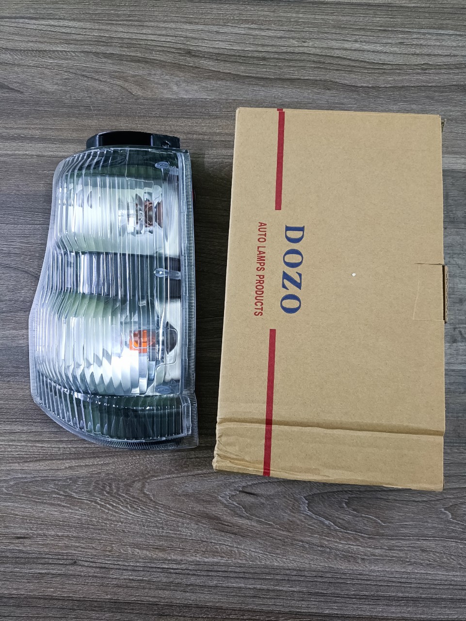 Đèn xi nhan xe isuzu qkr:230,270,91ps cabin tròn-hàng depo đài loan cao cấp