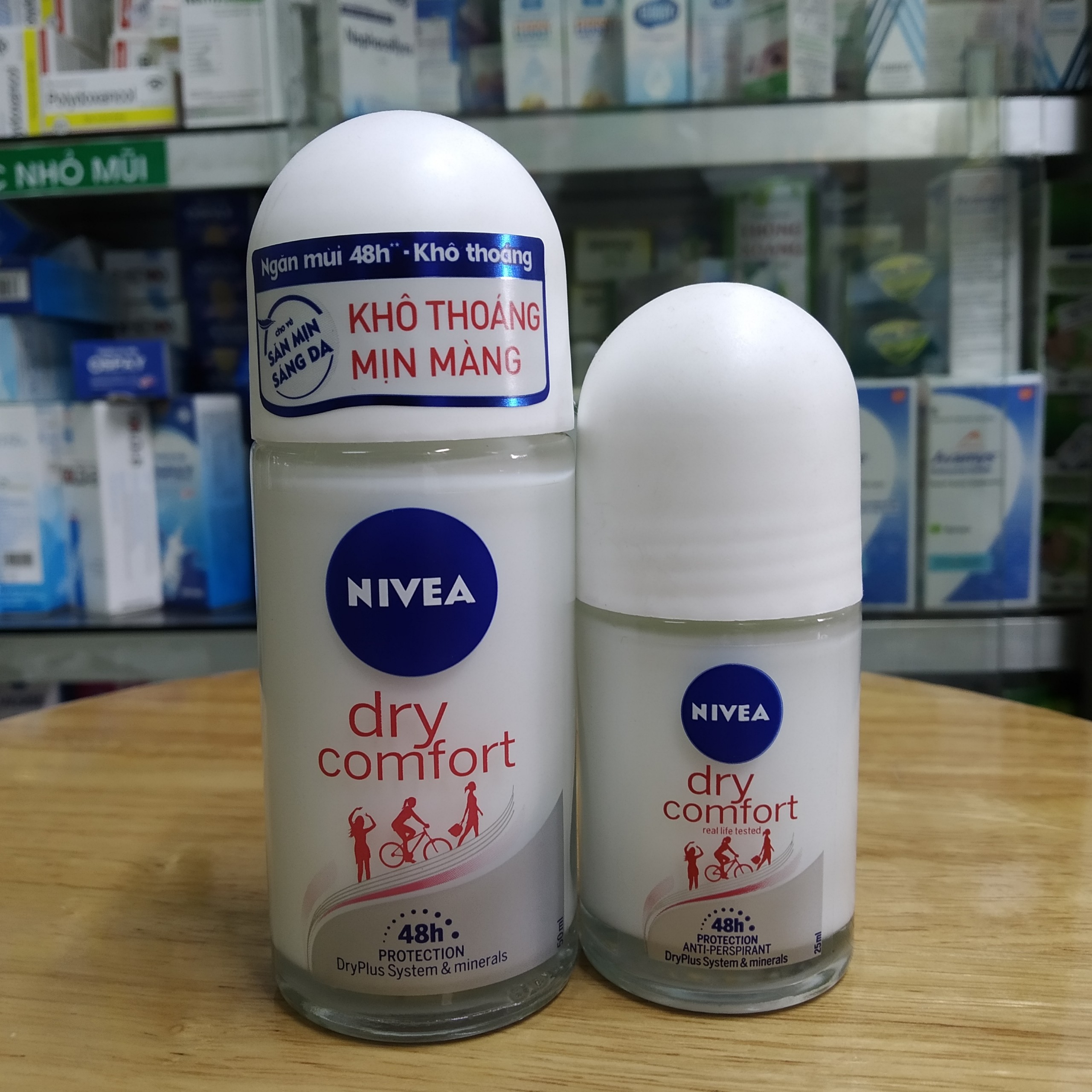 Lăn khử mùi nữ khô thoáng Nivea Dry Comfort