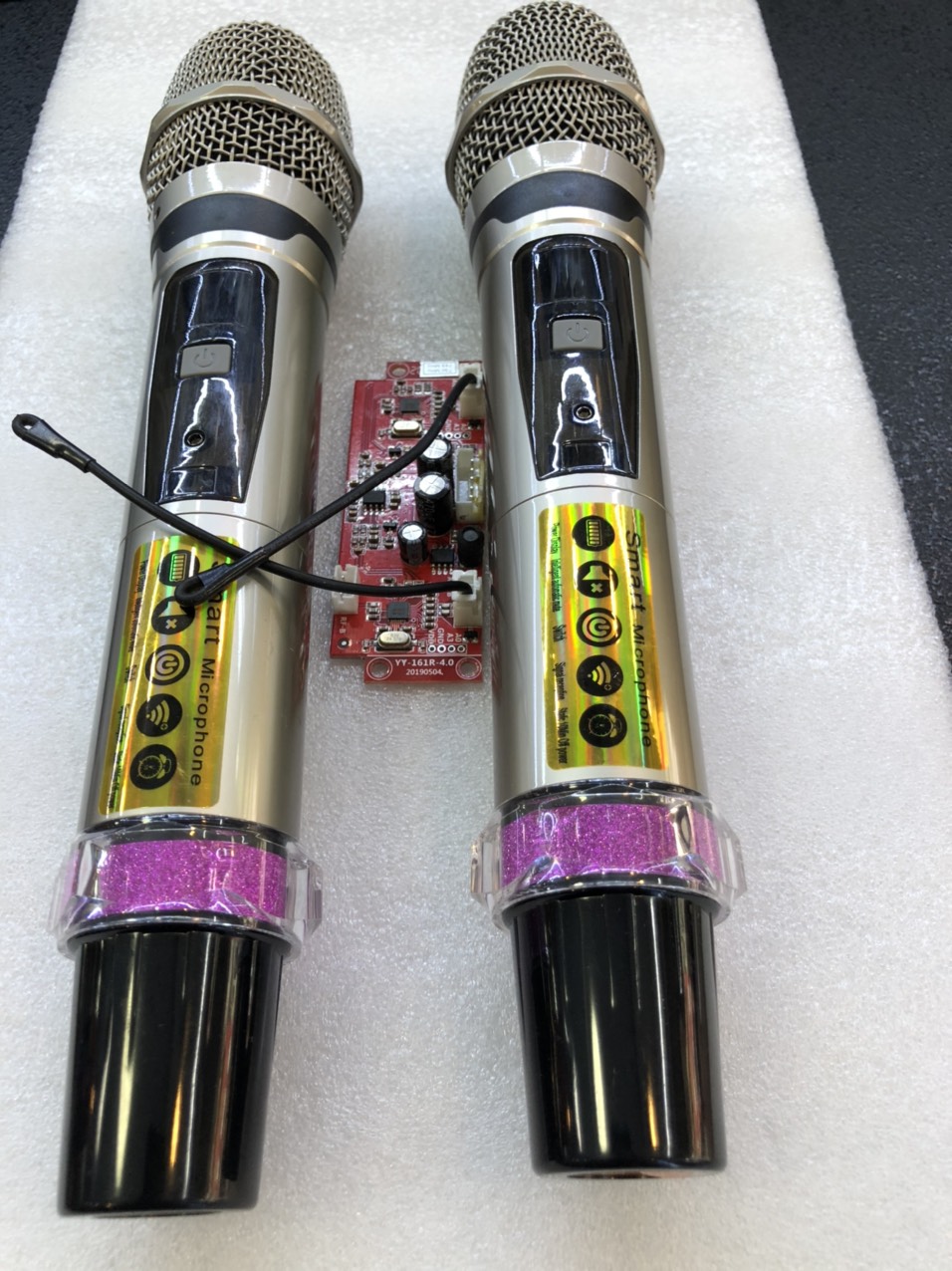 Micro loa kéo Shure UGX8 , micro chuyên cho tất cả các dòng loa kéo, tiếng nhẹ ít hú.