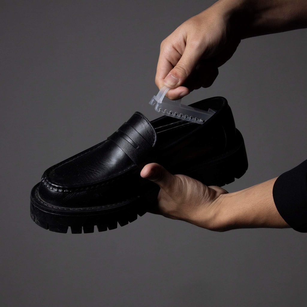 Cây giữ form giày Shoes tree nhựa cao cấp tuỳ chỉnh theo size từ 38 đến 45 August