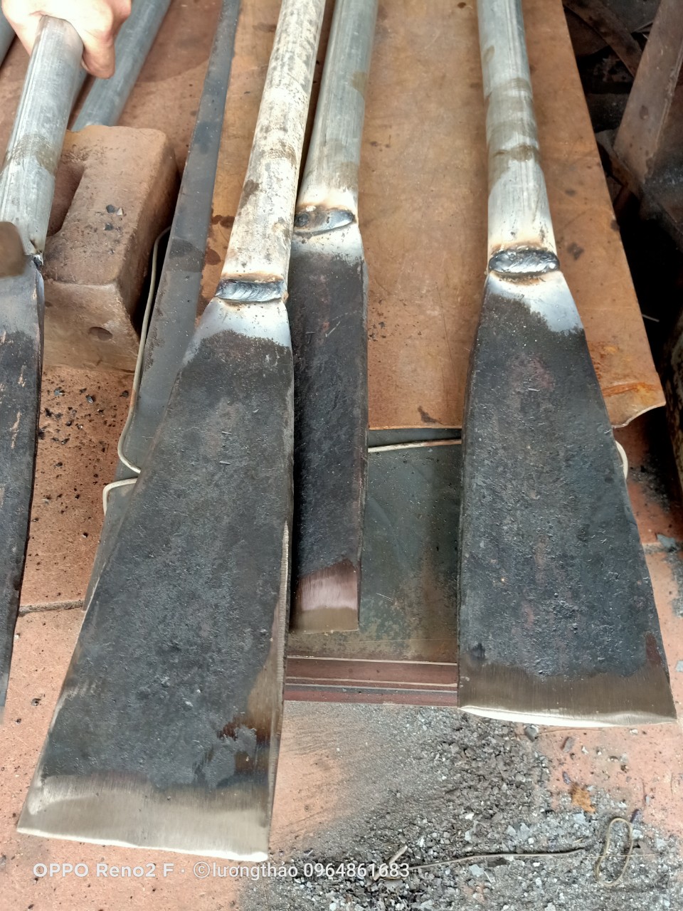 Thuổng đào đất, bấng cây lưỡi thẳng