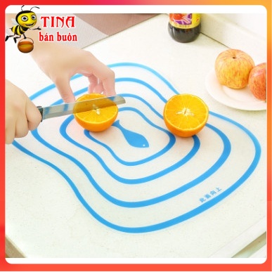 Thớt nhựa mini cắt thái hoa quả sạch sẽ, dễ dàng làm sạch E604