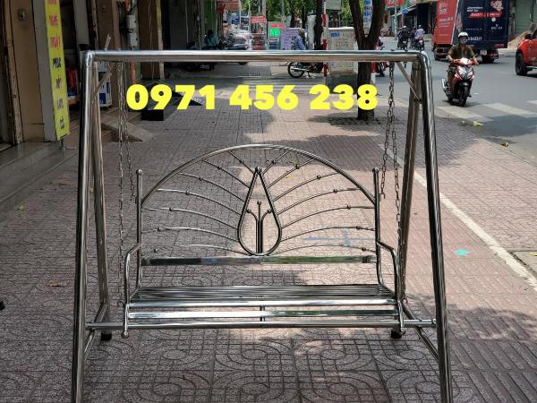Xích đu inox sân vườn Hà Nội 01