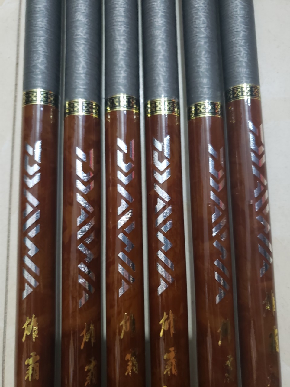 Cần câu tay DAIWA màu nâu 3m6,4m5,5m4,6m3