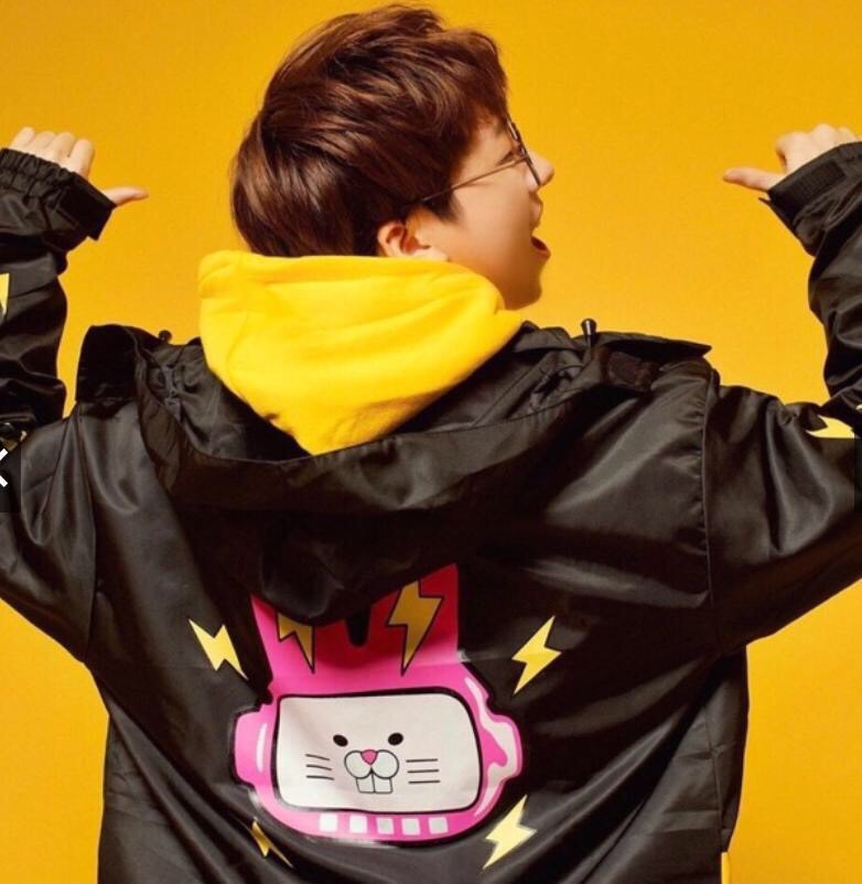 [HCM]Áo khoác dù nam nữ in hoạt hình hai lớp  vải dù nhẹ chống nắng đi mưa cản gió tốt (Hình thật 100%)