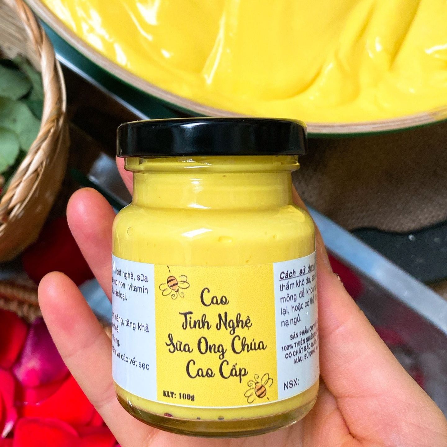 Cao Tinh Nghệ Sữa Ong Chúa Cao Cấp Giúp Trắng Da, Mờ Nám & Tàn Nhang - Tặng Cọ Quét Mask