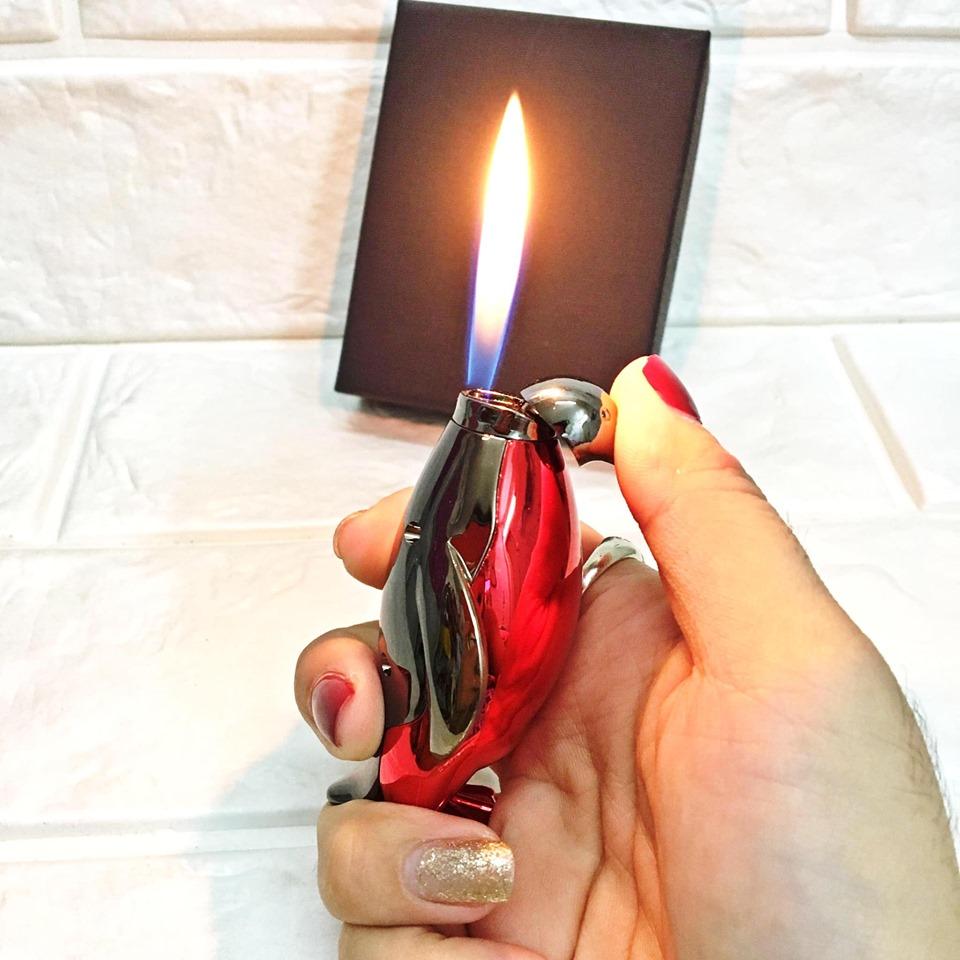 Bật lửa hình chim cánh cụt -